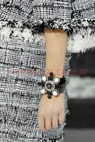 Pulseras y anillos moda joyas 2012 Detalles Chanel